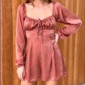 Satin like romper in rust